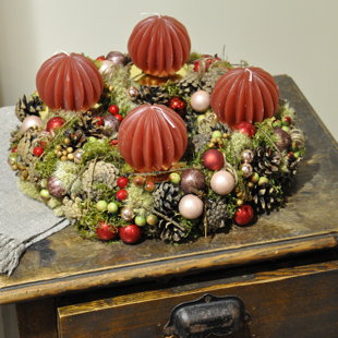 Rotaļīgi un svinīgi