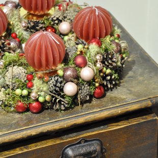 Rotaļīgi un svinīgi