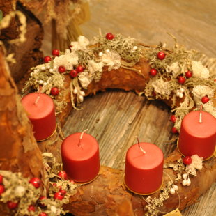 Vainags un eglīte - mežģīnēs